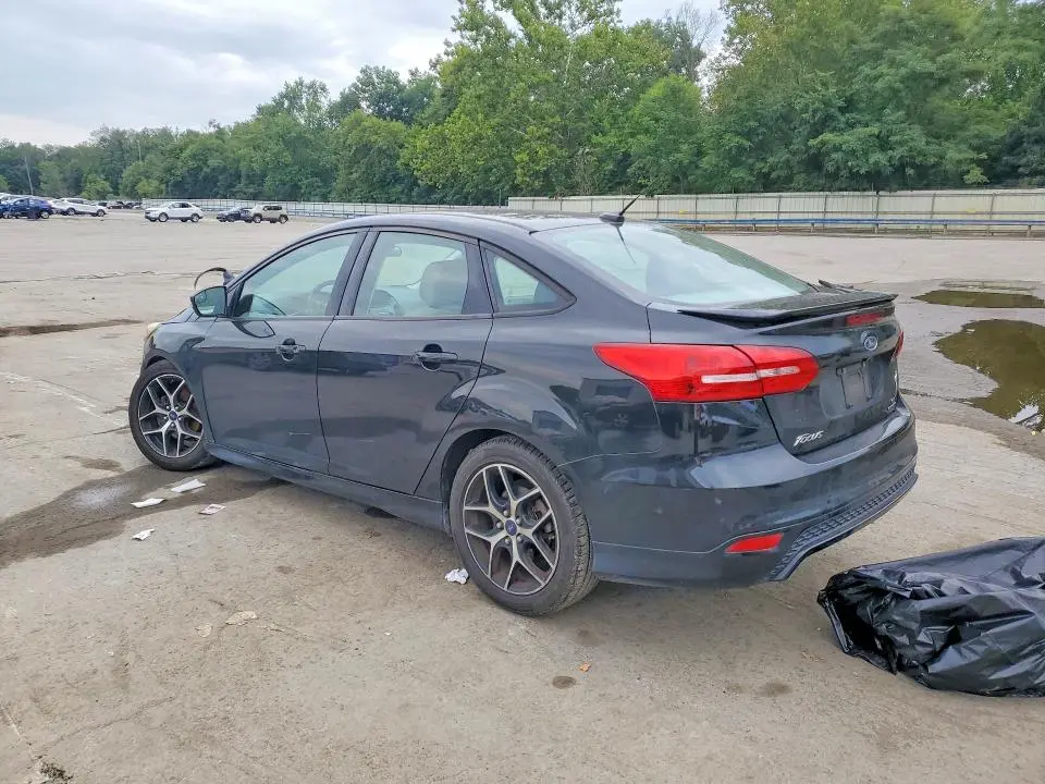 2015 FORD FOCUS SE  