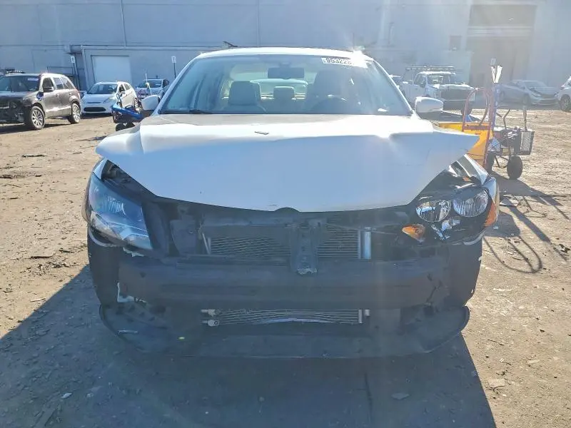 2014 VOLKSWAGEN PASSAT SE  