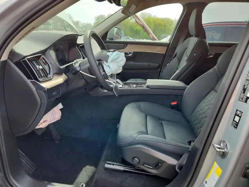 2026 VOLVO XC90 PLUS  