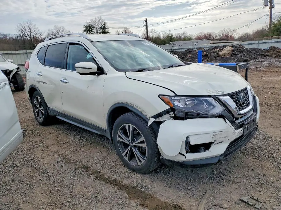 2019 NISSAN ROGUE SV  