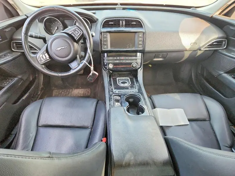 2017 JAGUAR XE PREMIUM  