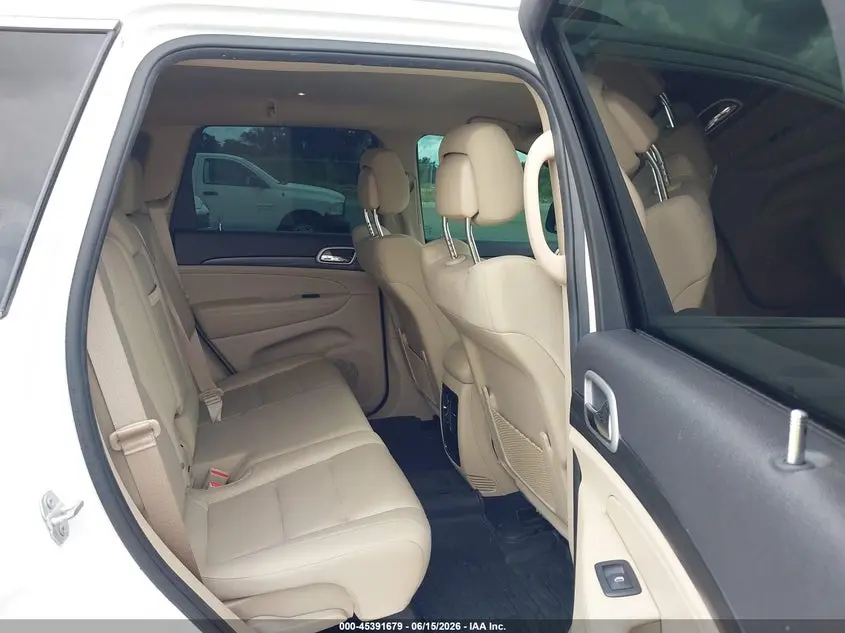 2019 JEEP GRAND CHEROKEE LAREDO E 4X4