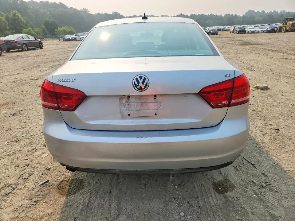 2013 VOLKSWAGEN PASSAT SE  