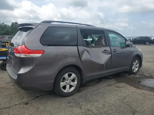 2013 TOYOTA SIENNA LE  