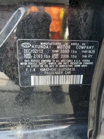 2014 HYUNDAI ELANTRA SE  