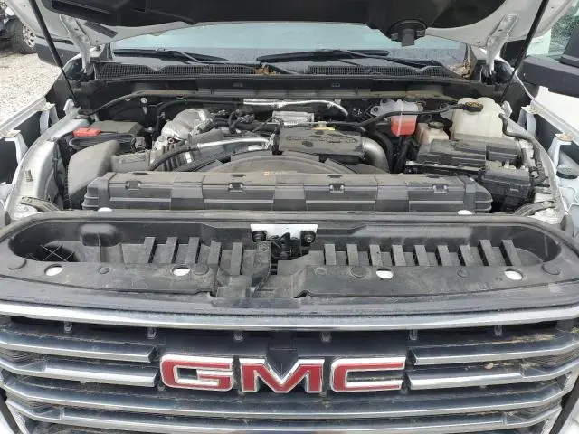 2022 GMC SIERRA K2500 AT4  