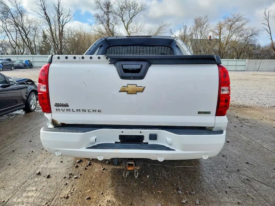 2011 CHEVROLET AVALANCHE LT  