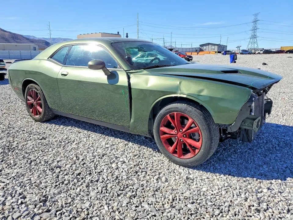 2022 DODGE CHALLENGER SXT  