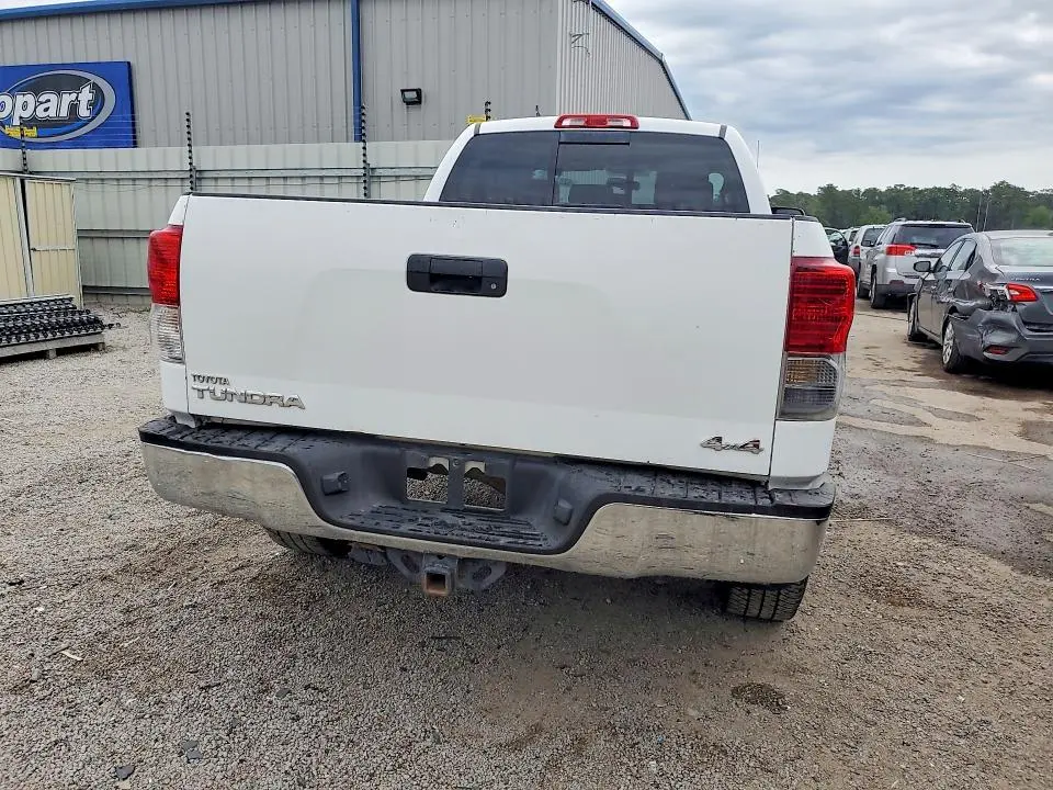 2011 TOYOTA TUNDRA DOUBLE CAB SR5  