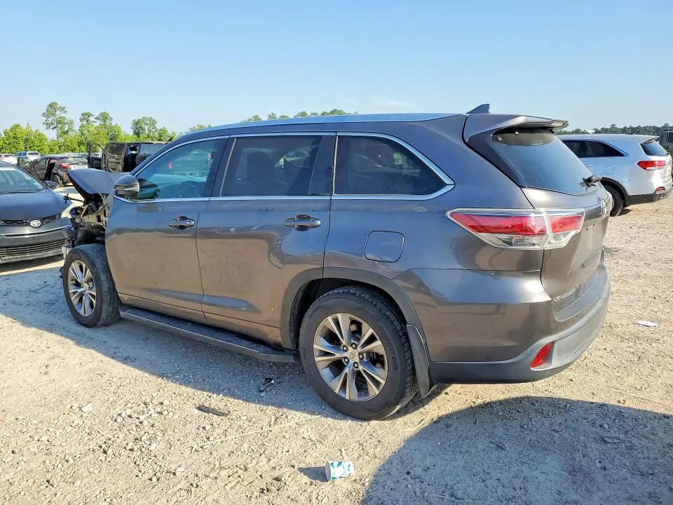 2015 TOYOTA HIGHLANDER XLE  