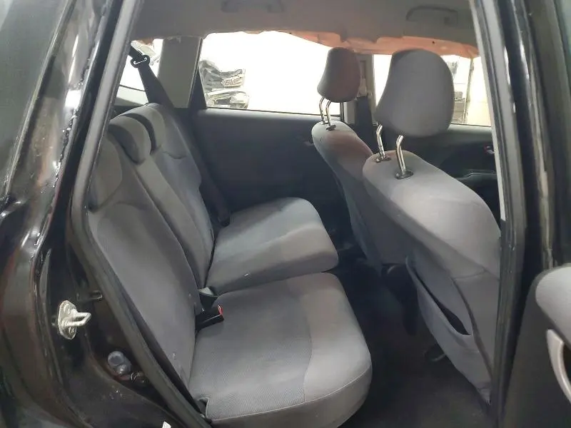 2010 HONDA FIT   