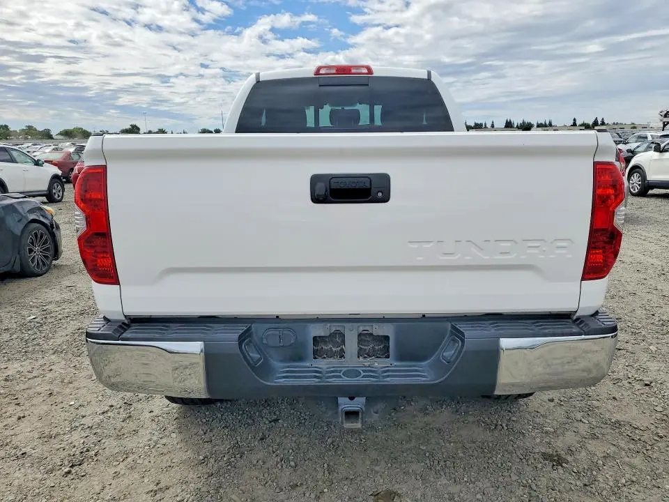 2015 TOYOTA TUNDRA SR5  