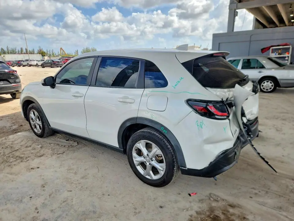 2023 HONDA HR-V LX  