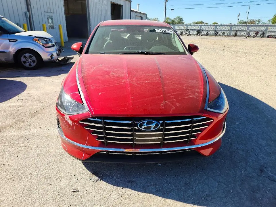 2021 HYUNDAI SONATA SE  