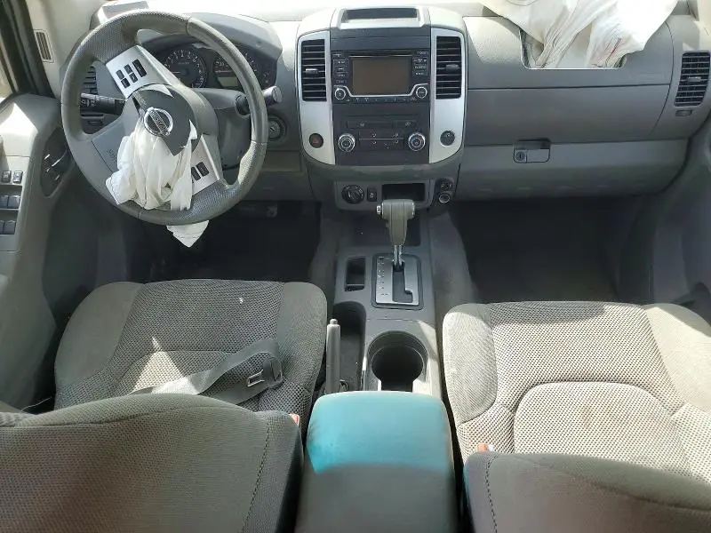 2017 NISSAN FRONTIER SV  