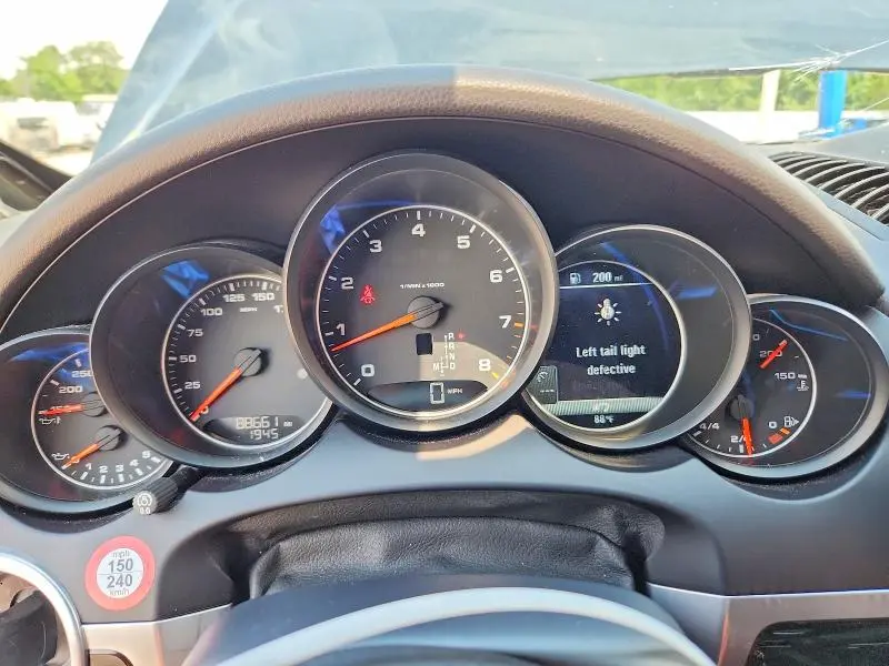 2017 PORSCHE CAYENNE   