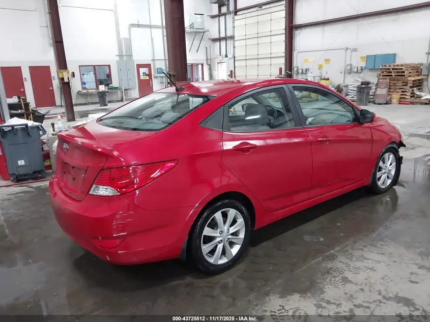 2012 HYUNDAI ACCENT GLS