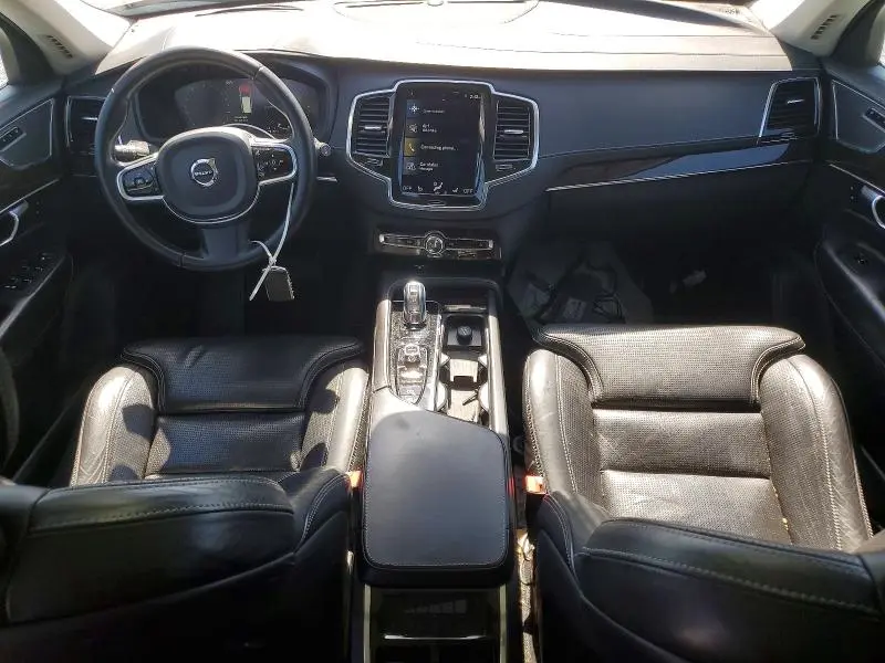 2017 VOLVO XC90 T8  