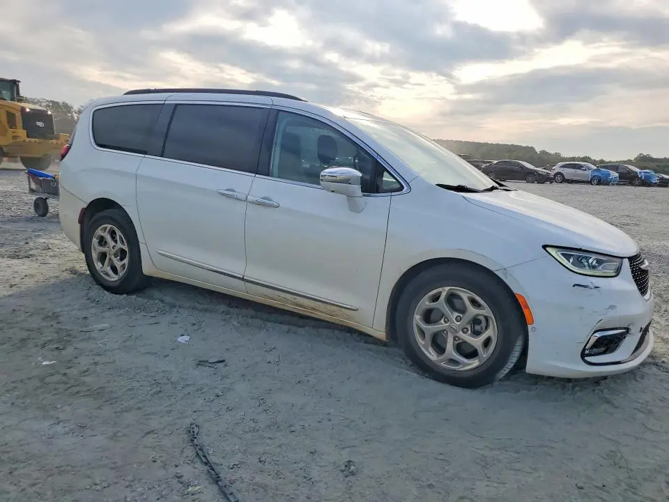 2022 CHRYSLER PACIFICA LIMITED  