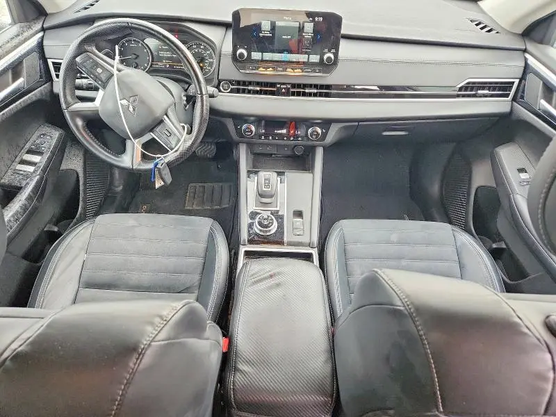 2022 MITSUBISHI OUTLANDER SE  