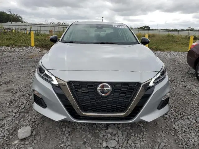 2021 NISSAN ALTIMA SR  