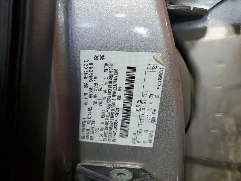 2019 FORD ESCAPE SE  