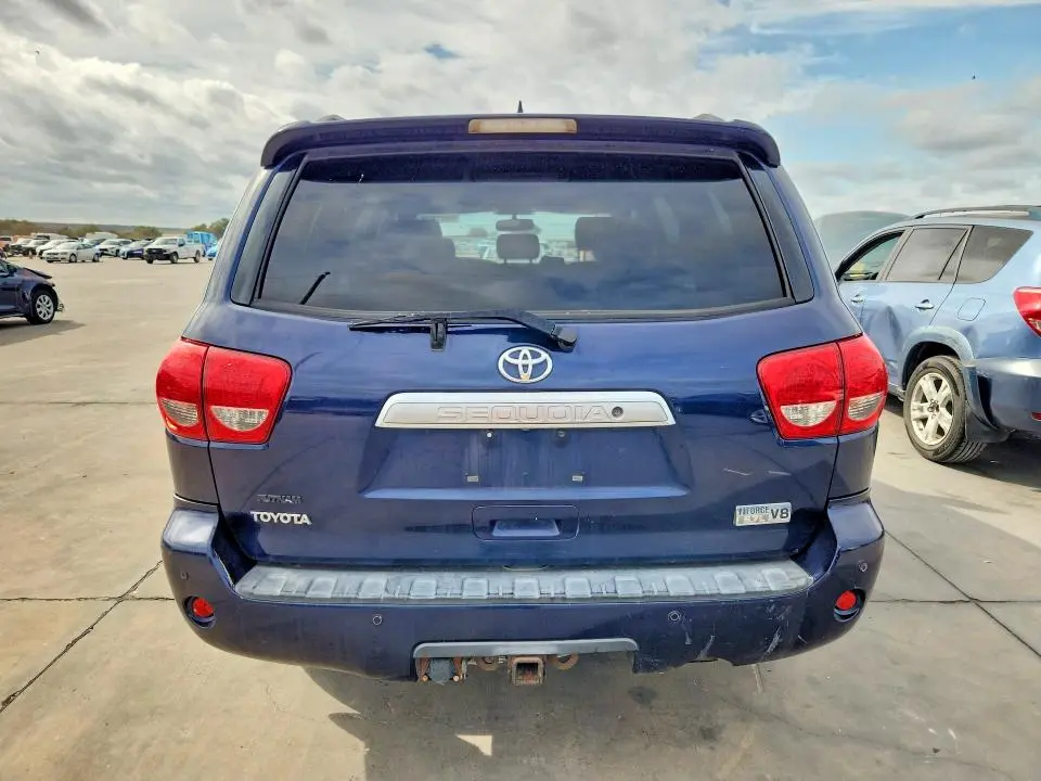 2010 TOYOTA SEQUOIA LIMITED  