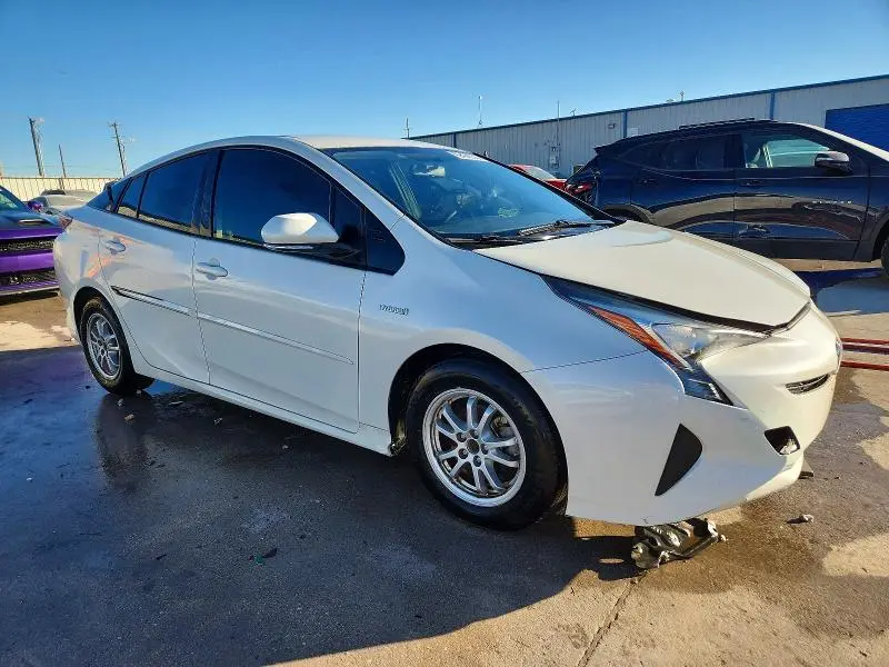 2016 TOYOTA PRIUS   
