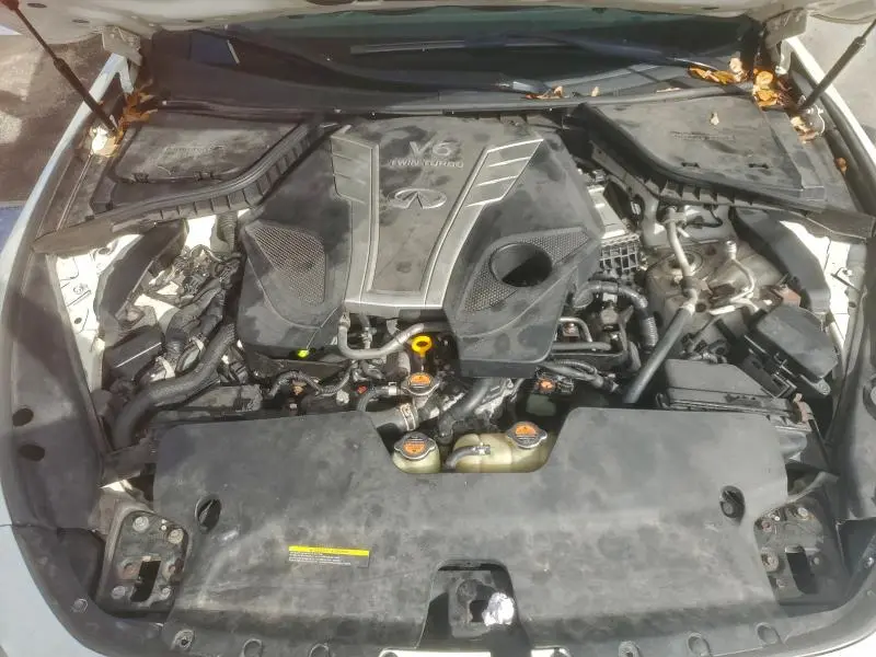 2018 INFINITI Q60 LUXE 300  