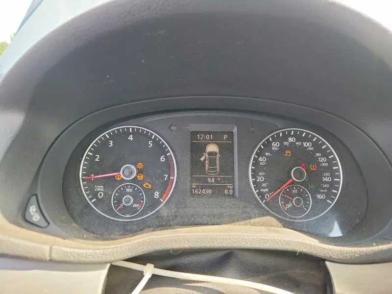 2015 VOLKSWAGEN PASSAT SE  