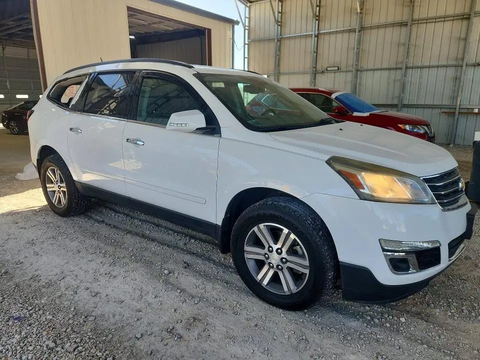 2017 CHEVROLET TRAVERSE LT  