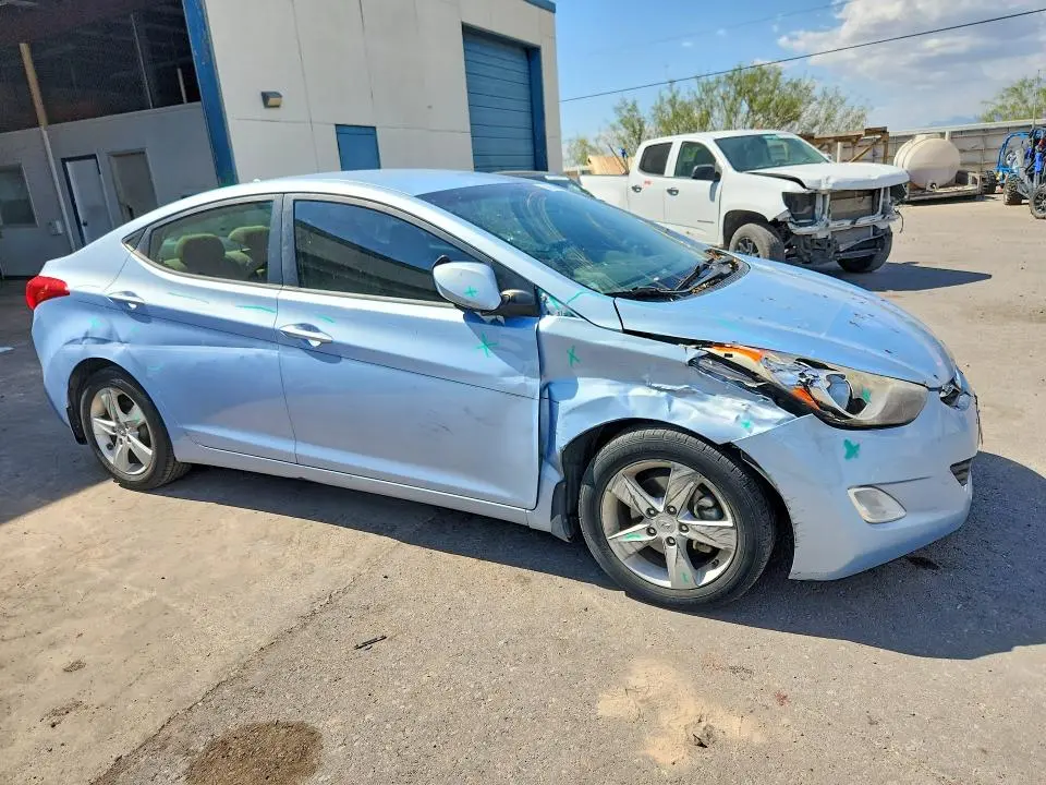 2013 HYUNDAI ELANTRA GLS  