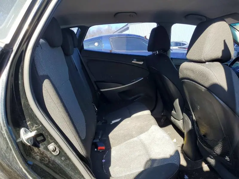2013 HYUNDAI ACCENT GS  