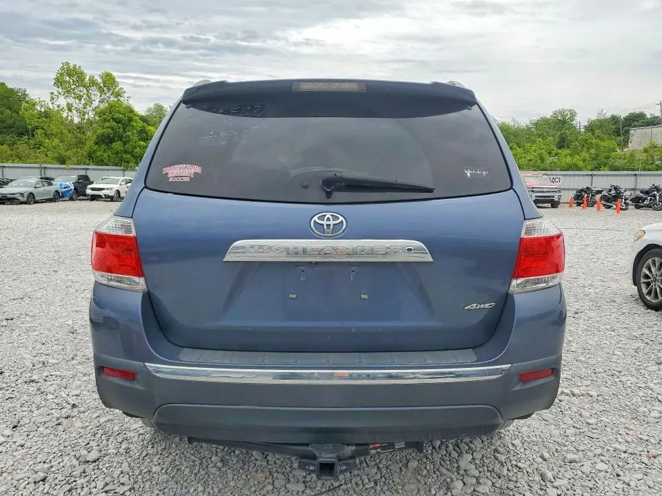 2013 TOYOTA HIGHLANDER LIMITED  
