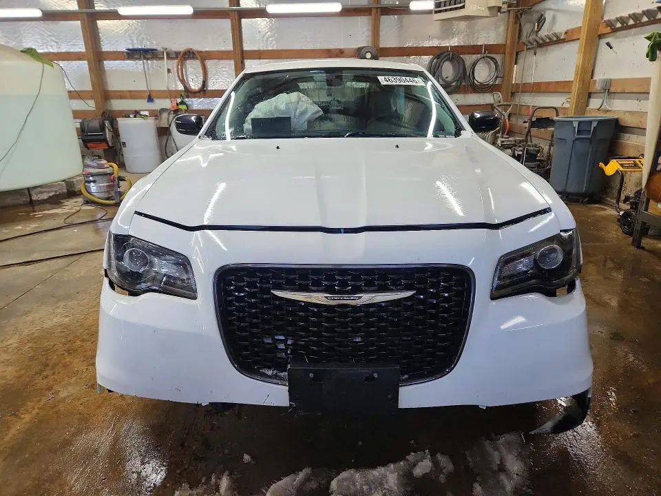 2018 CHRYSLER 300 TOURING  