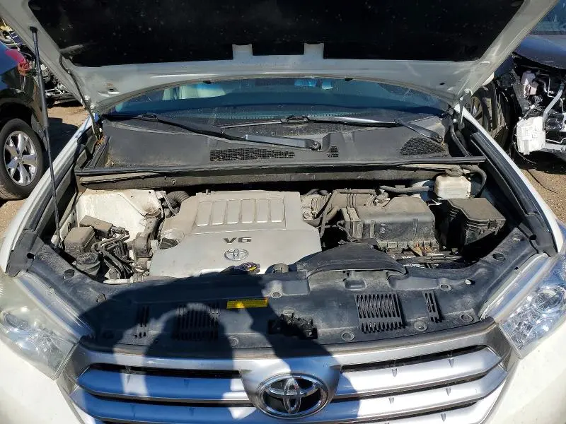 2013 TOYOTA HIGHLANDER LIMITED  