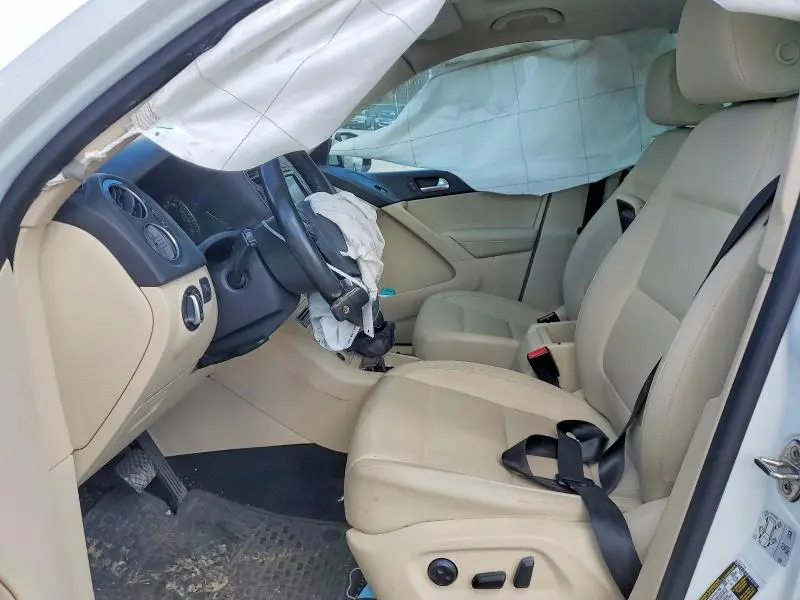 2016 VOLKSWAGEN TIGUAN S  