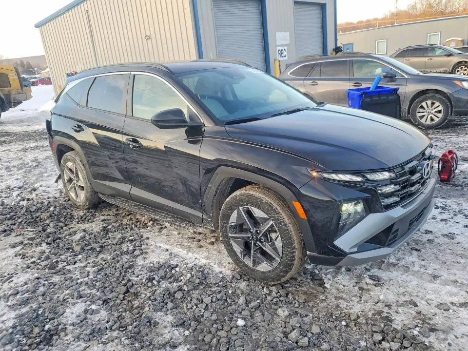 2025 HYUNDAI TUCSON SEL  
