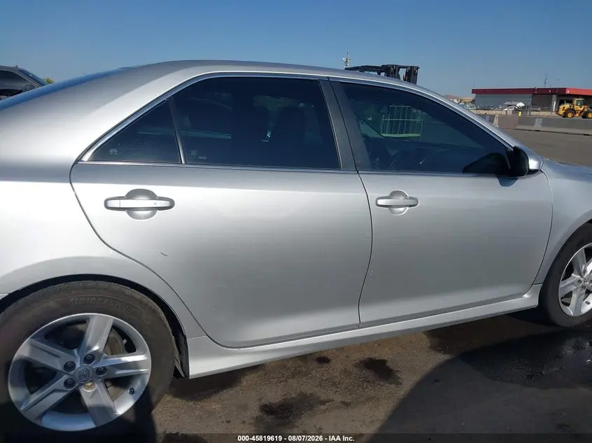 2013 TOYOTA CAMRY SE