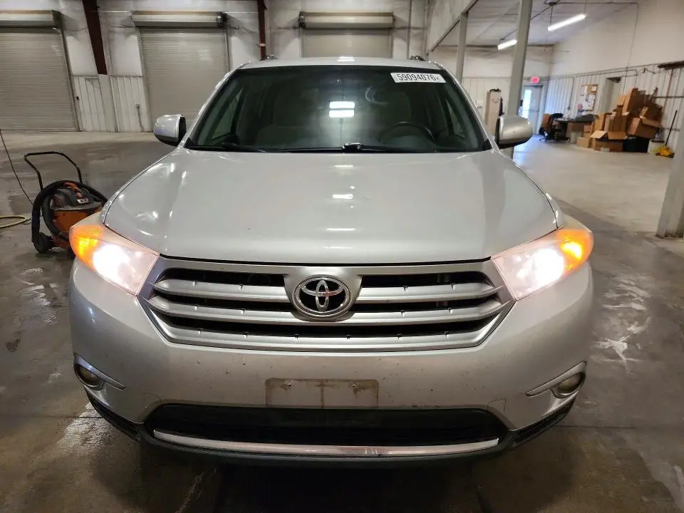 2012 TOYOTA HIGHLANDER BASE  