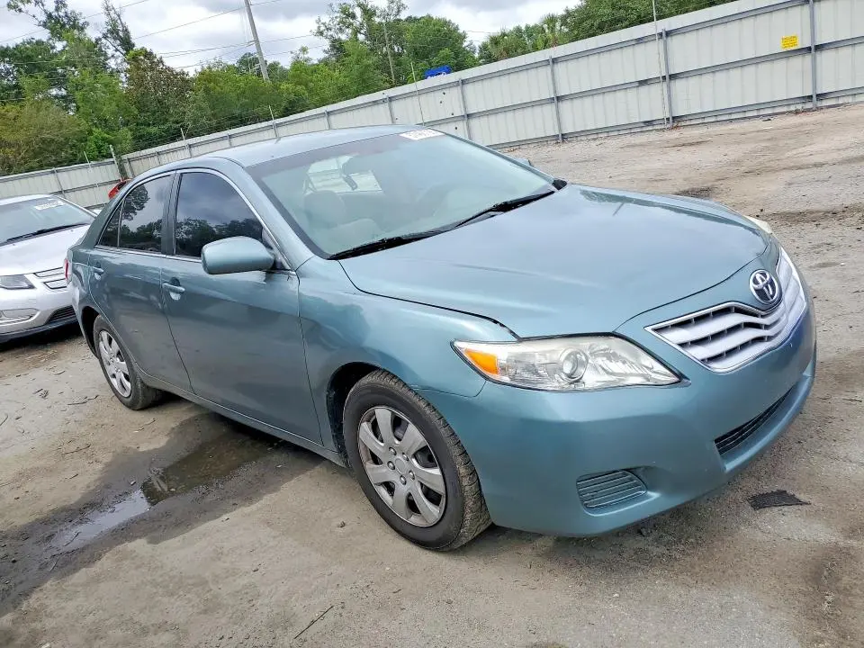 2011 TOYOTA CAMRY LE  