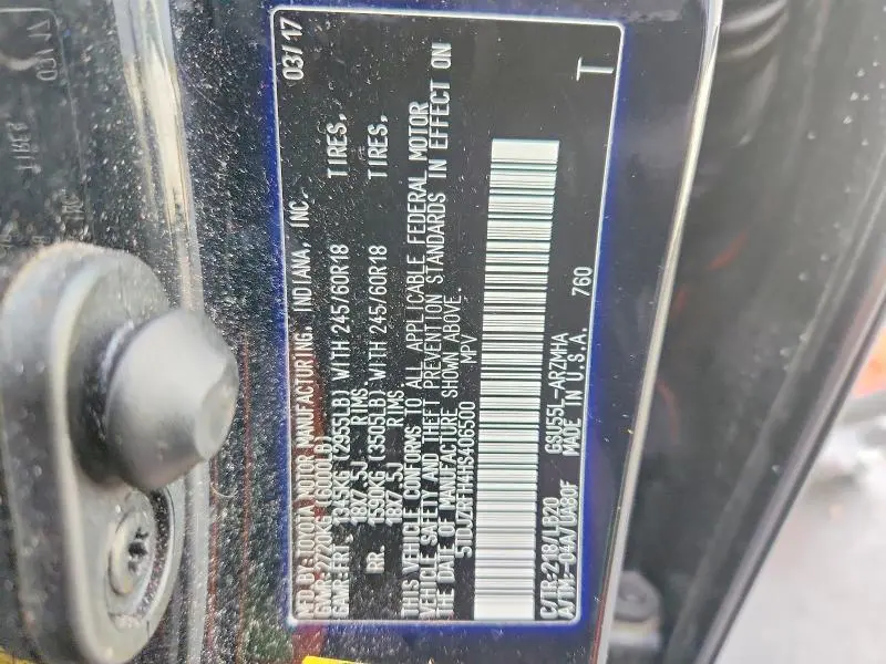 2017 TOYOTA HIGHLANDER SE  