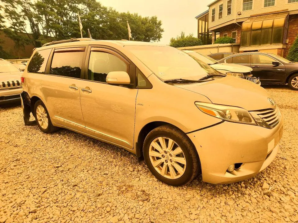 2017 TOYOTA SIENNA LIMITED PREMIUM 7-PASSENGER  