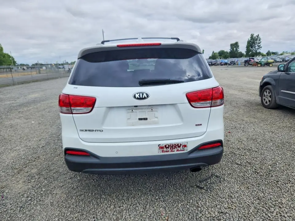 2018 KIA SORENTO LX  