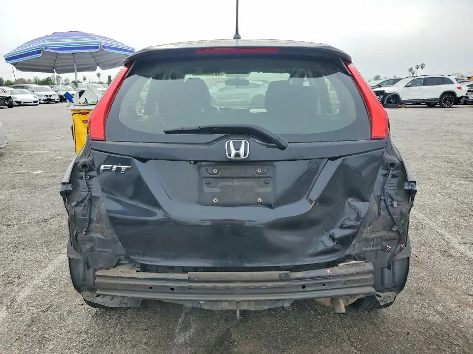 2016 HONDA FIT LX  