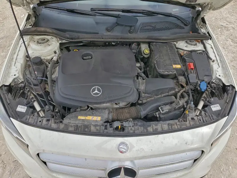 2015 MERCEDES-BENZ GLA 250 4MATIC  