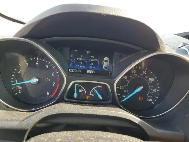 2017 FORD ESCAPE SE  