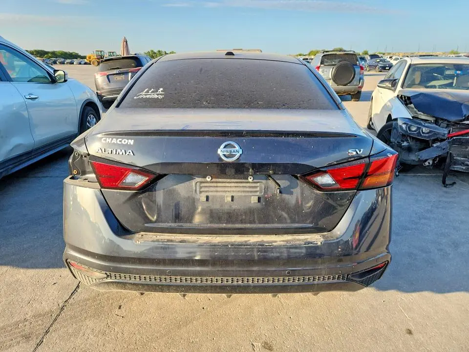 2022 NISSAN ALTIMA SV  