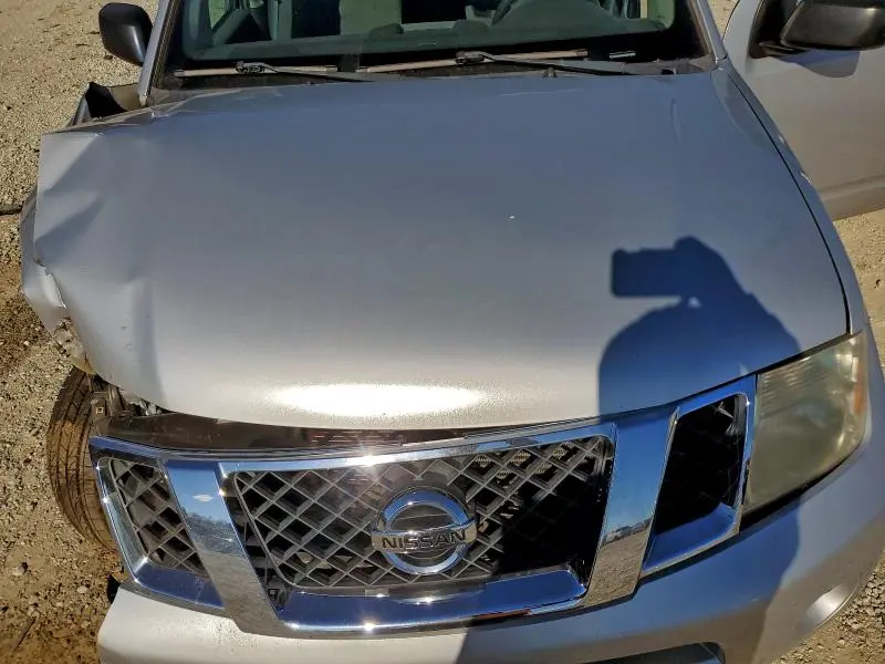 2011 NISSAN PATHFINDER S  