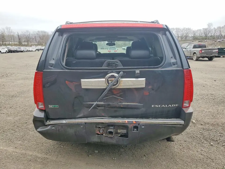 2011 CADILLAC ESCALADE   